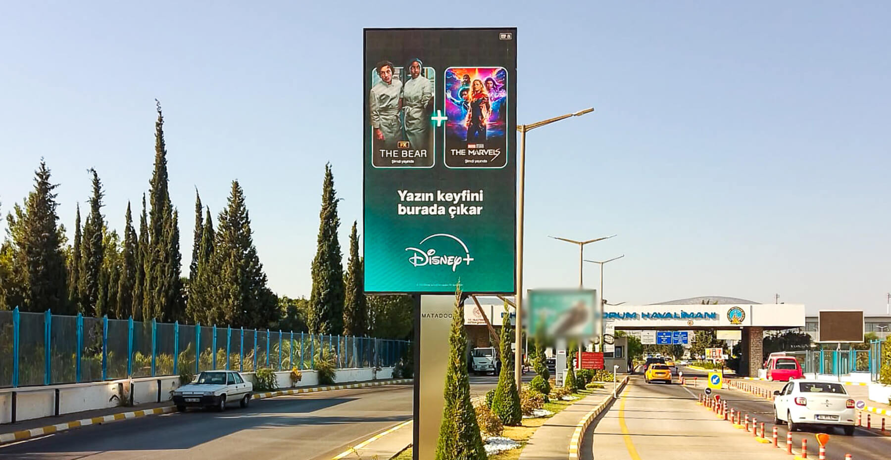 Matador Urunler Airport Digital Advertising Slider D2
