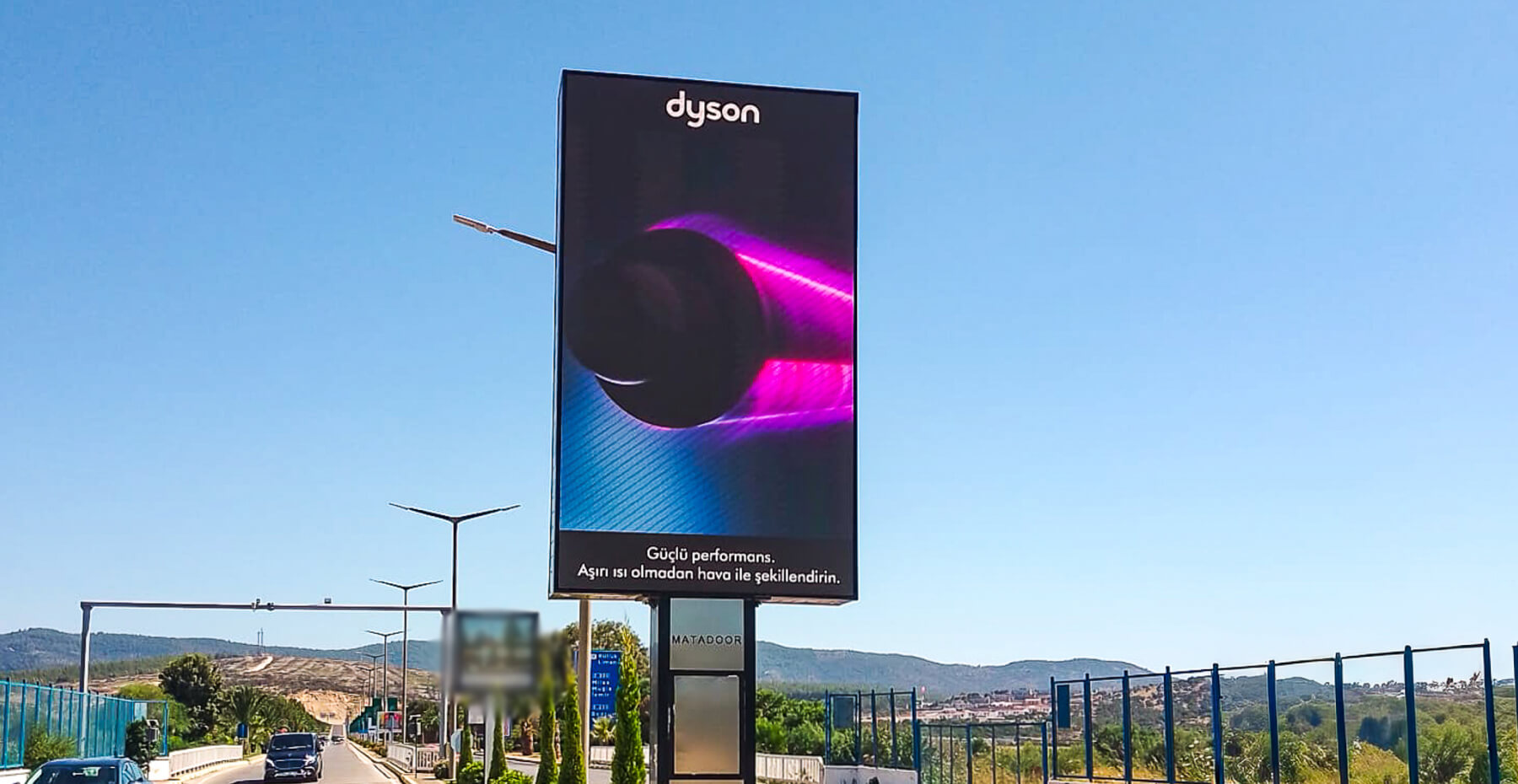 Matador Urunler Airport Digital Advertising Slider D3